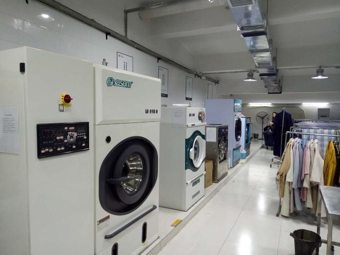 歌瑞特洗涤服务是以洗衣加盟,洗涤设备及材料销售,洗染技术